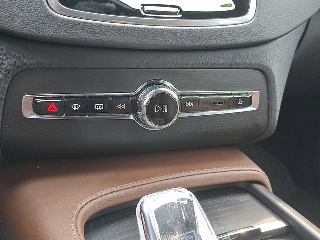2024 Volvo XC90 Recharge Plug-In Hyb Ultimate Bright Theme