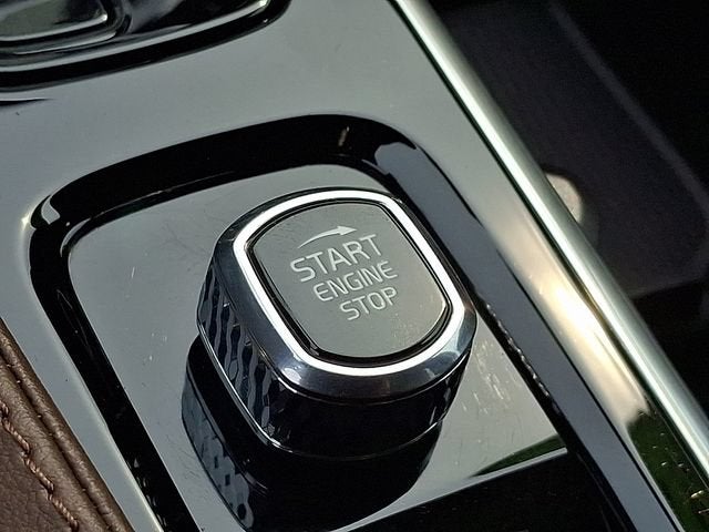 2024 Volvo XC90 Recharge Plug-In Hyb Ultimate Bright Theme