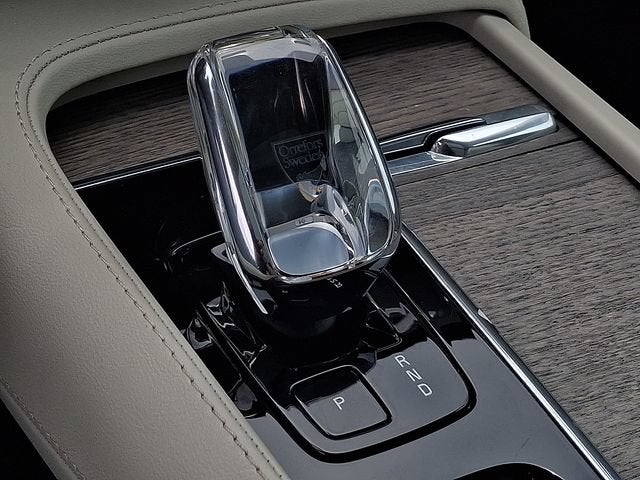 2023 Volvo XC90 Recharge Plug-In Hyb Ultimate Dark Theme
