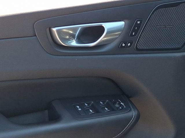 2024 Volvo XC60 Recharge Plug-In Hyb Ultimate Black Edition