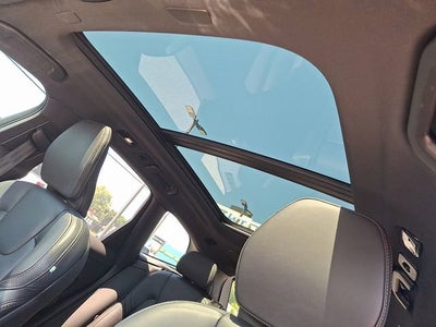 2024 Volvo XC60 Recharge Plug-In Hyb Ultimate Black Edition