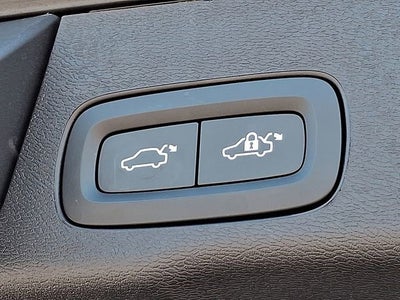 2024 Volvo XC60 Recharge Plug-In Hyb Ultimate Black Edition