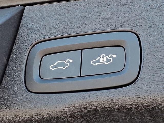 2024 Volvo XC60 Recharge Plug-In Hyb Ultimate Black Edition