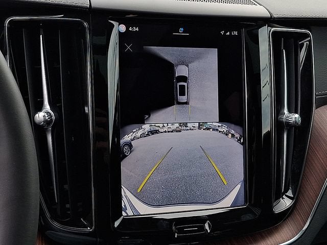 2024 Volvo XC60 Recharge Plug-In Hyb Ultimate Dark Theme