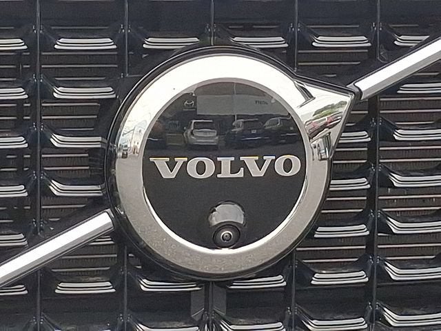 2024 Volvo XC60 Recharge Plug-In Hyb Ultimate Dark Theme