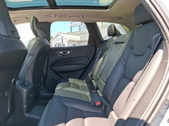 2024 Volvo XC60 Recharge Plug-In Hyb Ultimate Dark Theme