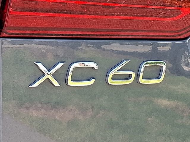 2024 Volvo XC60 Recharge Plug-In Hyb Ultimate Dark Theme