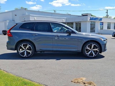 2024 Volvo XC60 Recharge Plug-In Hyb Ultimate Dark Theme