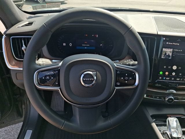 2024 Volvo XC60 Recharge Plug-In Hyb Ultimate Dark Theme