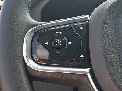 2024 Volvo XC60 Recharge Plug-In Hyb Ultimate Dark Theme