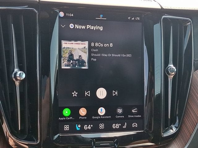 2024 Volvo XC60 Recharge Plug-In Hyb Ultimate Dark Theme