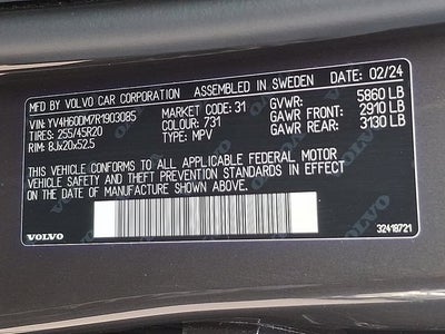 2024 Volvo XC60 Recharge Plug-In Hyb Ultimate Dark Theme