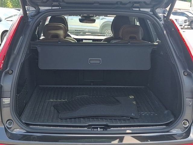 2024 Volvo XC60 Recharge Plug-In Hyb Ultimate Dark Theme