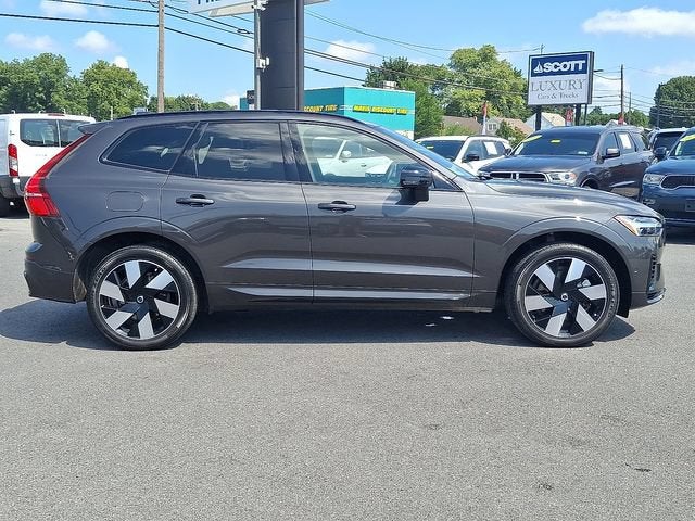 2024 Volvo XC60 Recharge Plug-In Hyb Ultimate Dark Theme