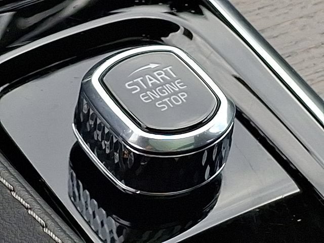 2025 Volvo XC90 Plug-In Hybrid Ultra