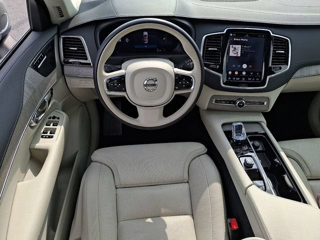 2025 Volvo XC90 Plug-In Hybrid Ultra