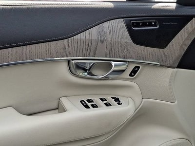 2025 Volvo XC90 Plug-In Hybrid Ultra