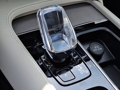 2025 Volvo XC90 Plug-In Hybrid Ultra