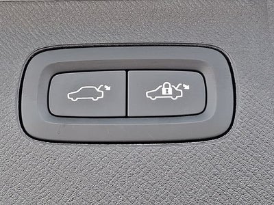 2025 Volvo XC90 Plug-In Hybrid Ultra