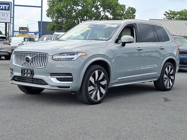 2025 Volvo XC90 Plug-In Hybrid Ultra