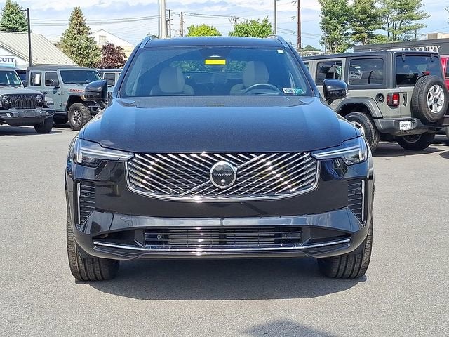2025 Volvo XC90 Plug-In Hybrid Ultra