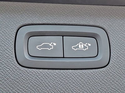 2025 Volvo XC90 Plug-In Hybrid Ultra