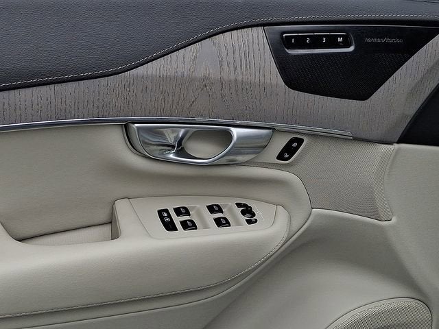 2024 Volvo XC90 Recharge Plug-In Hyb Ultimate