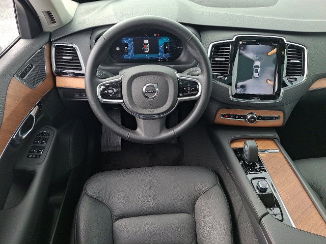 2025 Volvo XC90 Plug-In Hybrid Plus