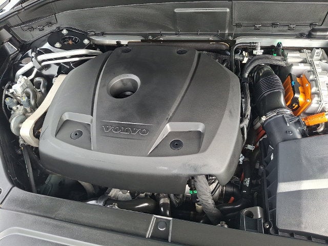 2025 Volvo XC90 Plug-In Hybrid Plus