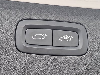 2025 Volvo XC90 Plug-In Hybrid Ultra