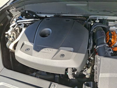 2025 Volvo XC90 Plug-In Hybrid Ultra
