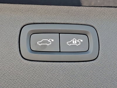 2025 Volvo XC90 Plug-In Hybrid Ultra