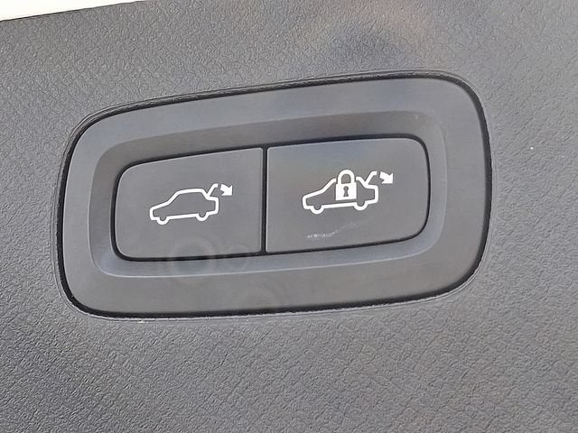 2025 Volvo XC90 Plug-In Hybrid Ultra