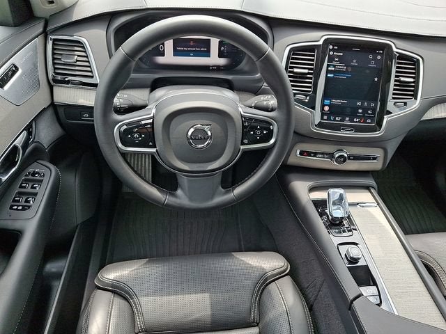 2025 Volvo XC90 Plug-In Hybrid Ultra
