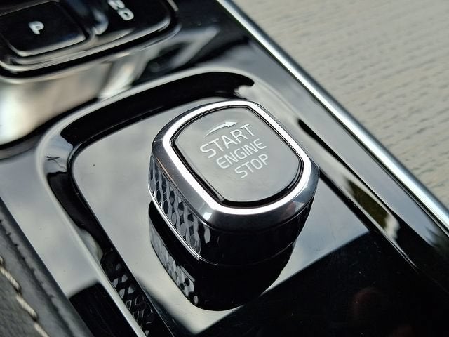 2025 Volvo XC90 Plug-In Hybrid Ultra