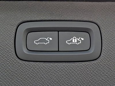 2025 Volvo XC90 Plug-In Hybrid Ultra