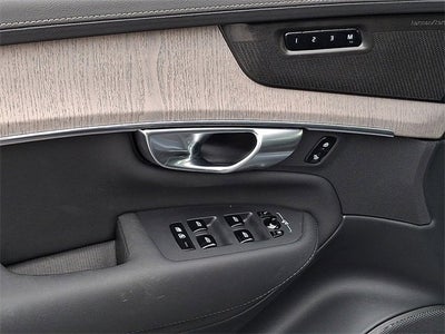 2025 Volvo XC90 Plug-In Hybrid Ultra