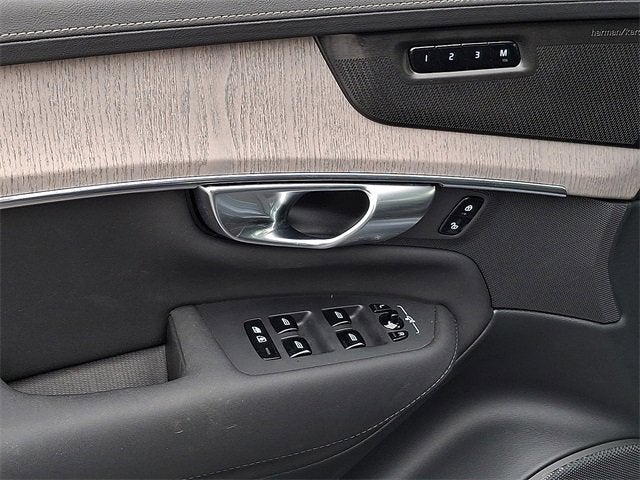 2025 Volvo XC90 Plug-In Hybrid Ultra