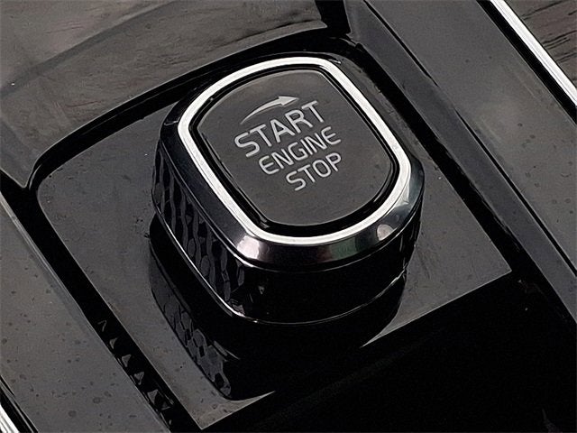 2025 Volvo XC90 Plug-In Hybrid Ultra