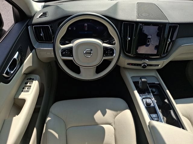 2025 Volvo XC60 Plug-In Hybrid Plus