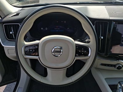 2025 Volvo XC60 Plug-In Hybrid Plus