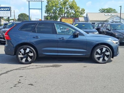 2025 Volvo XC60 Plug-In Hybrid Plus