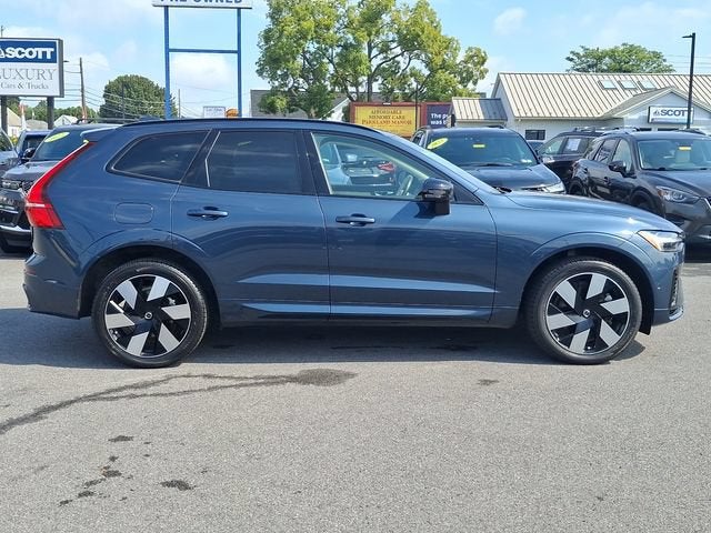 2025 Volvo XC60 Plug-In Hybrid Plus