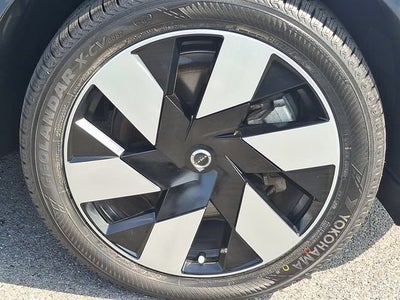 2025 Volvo XC60 Plug-In Hybrid Plus