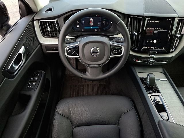 2025 Volvo XC60 Plug-In Hybrid Plus