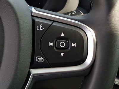 2025 Volvo XC60 Plug-In Hybrid Core