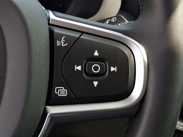 2025 Volvo XC60 Plug-In Hybrid Core