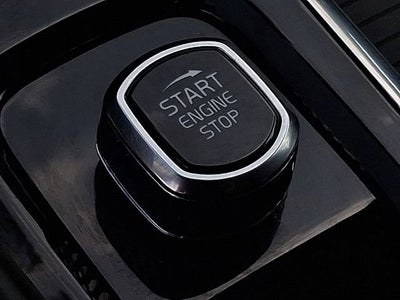 2025 Volvo XC60 Plug-In Hybrid Core