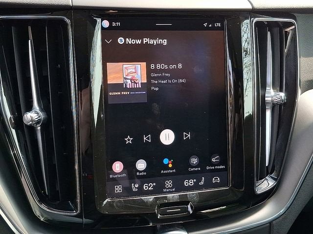 2025 Volvo XC60 Plug-In Hybrid Core