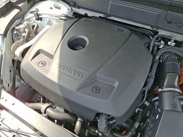 2025 Volvo XC60 Plug-In Hybrid Core